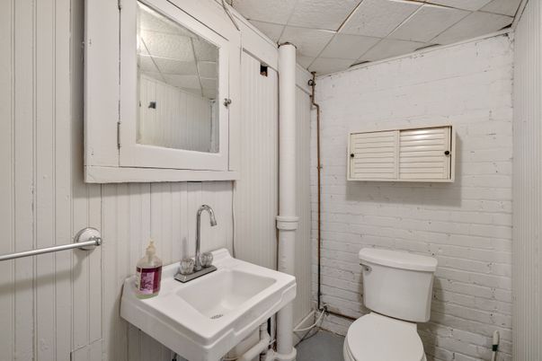 Bathroom, Interior