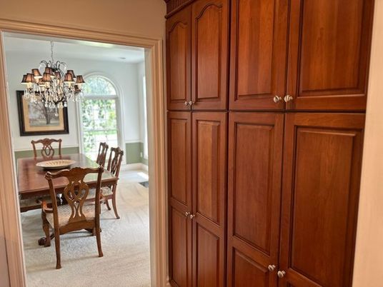 Chandelier, Dining room, Interior