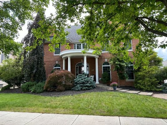 Exterior, Facade, Brick Facade, Rowhouse