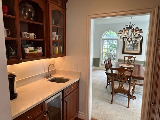 Chandelier, Dining room, Interior
