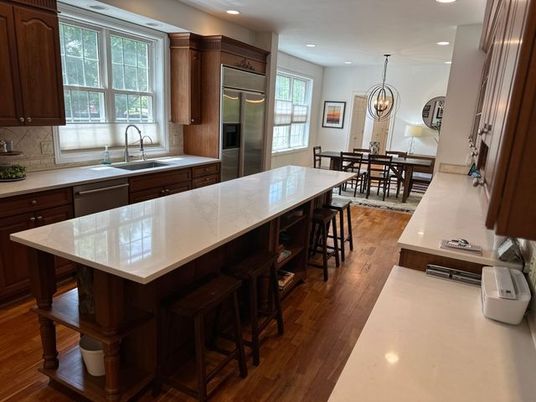 Chandelier, Dining room, Interior, Kitchen, Recessed Lighting, Stainless Steel Appliances, Wood Texture Flooring
