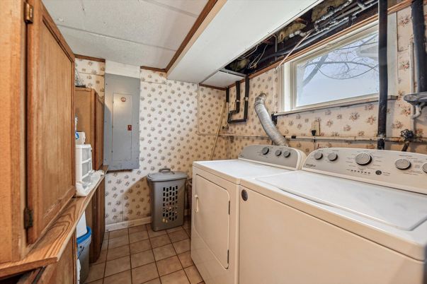 Interior, Washer