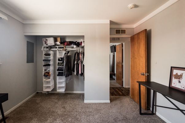 Interior, Walk-in Closets
