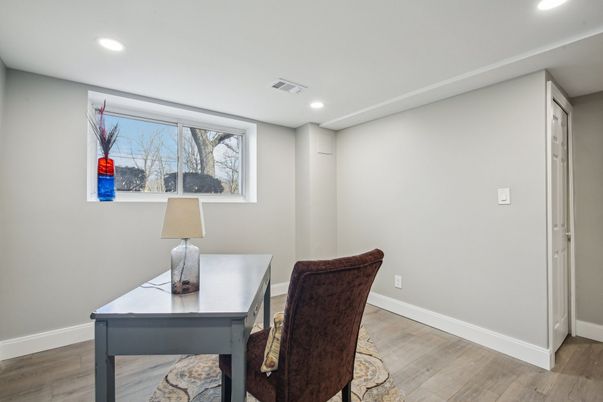 Home Office, Interior, Recessed Lighting, Wood Texture Flooring