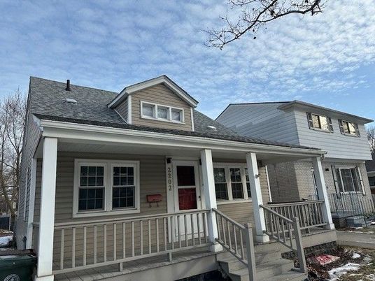 Exterior, Facade, Cape Cod