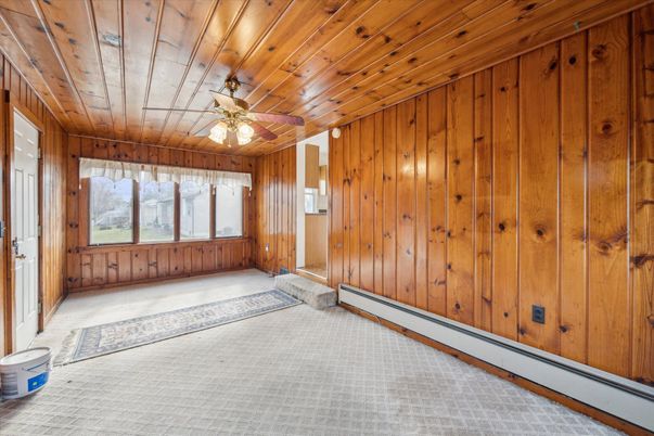Empty room, Interior, Wooden Ceilings, Wooden Walls