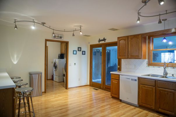 Interior, Kitchen, Pendant Lights, Washer, Wood Texture Flooring