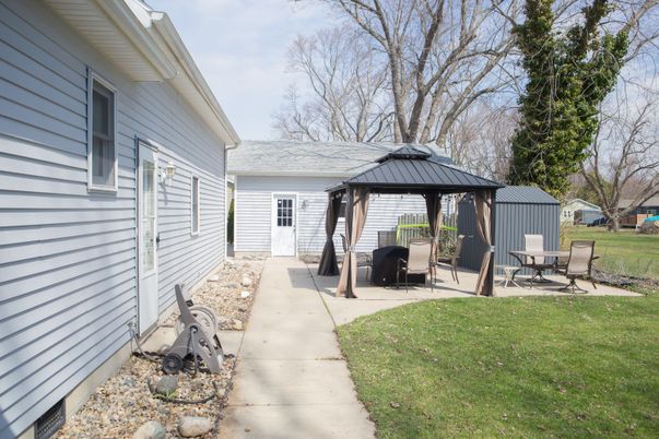 Backyard, Exterior