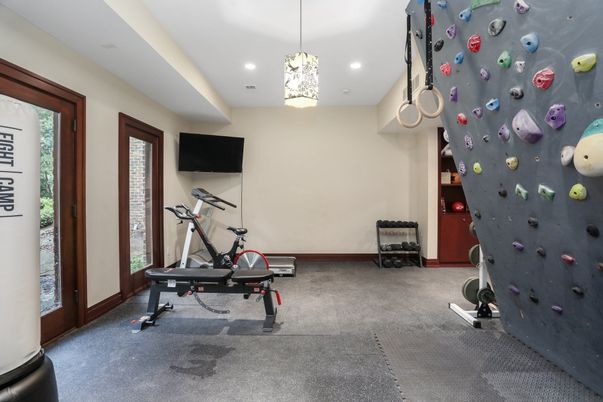 Fitness Equipment, Interior, Pendant Lights, Recessed Lighting