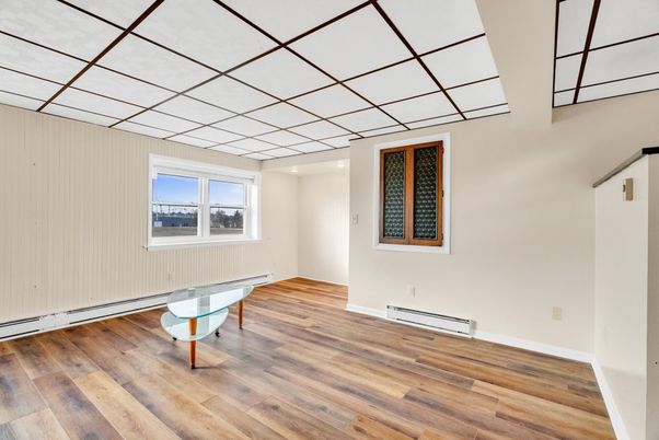 Interior, Recessed Lighting, Wood Texture Flooring