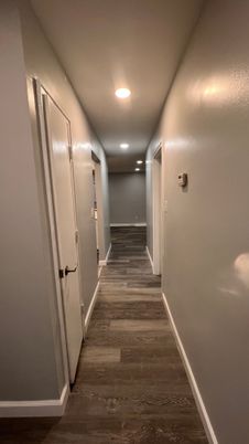 Interior, Recessed Lighting, Wood Texture Flooring