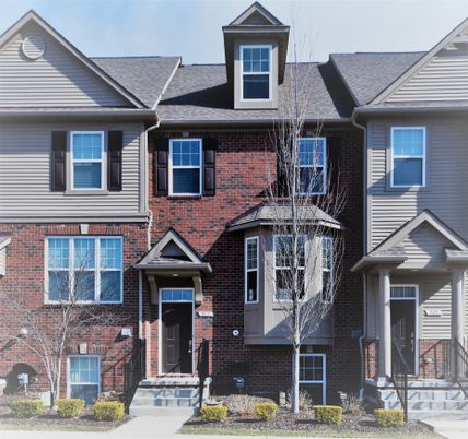 Exterior, Facade, Brick Facade, Rowhouse