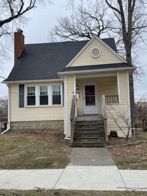 Exterior, Facade, Cape Cod