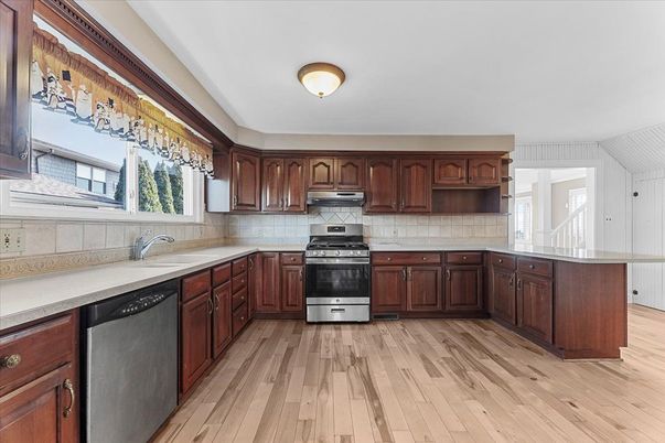 Interior, Kitchen, Stainless Steel Appliances, Wood Texture Flooring