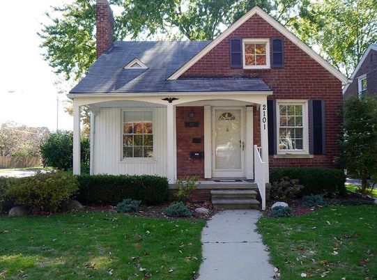 Exterior, Facade, Brick Facade, Cape Cod