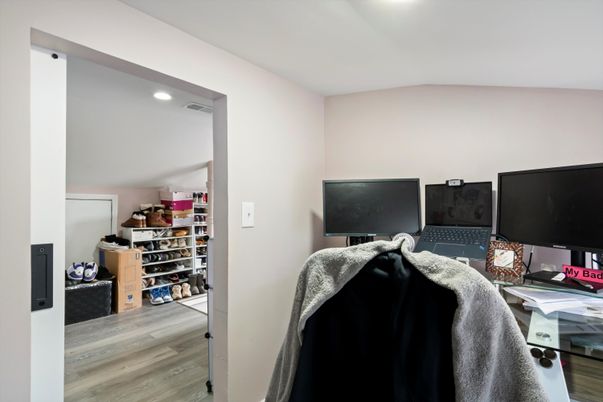 Home Office, Interior, Recessed Lighting, Wood Texture Flooring