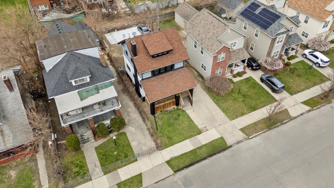 Exterior, Drone