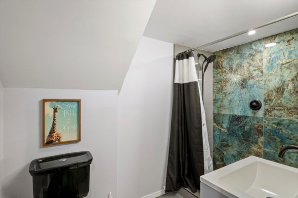 Bathroom, Interior, Recessed Lighting