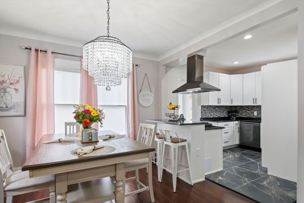 Chandelier, Dining room, Interior, Kitchen, Recessed Lighting, Stainless Steel Appliances, Wood Texture Flooring