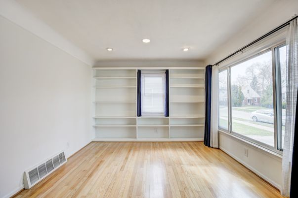 DE Listing image placeholder