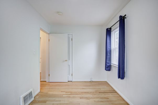 DE Listing image placeholder