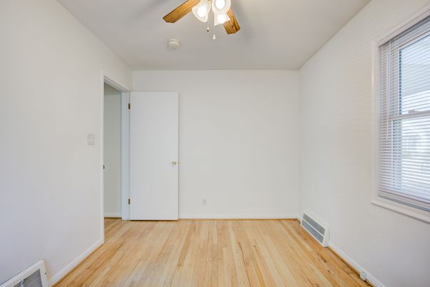 DE Listing image placeholder
