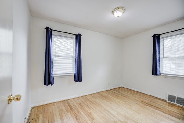 DE Listing image placeholder