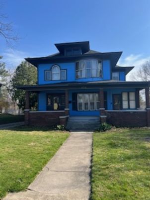 Exterior, Facade, American Foursquare