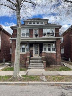 Exterior, Facade, Brick Facade, American Foursquare