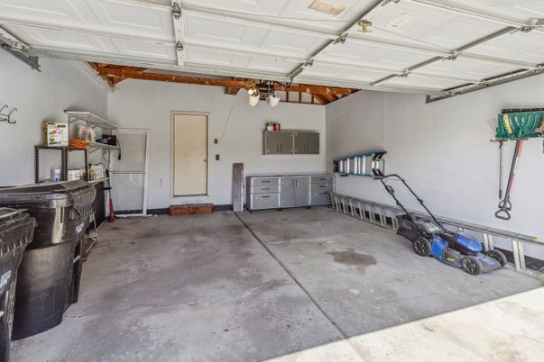 Garage, Interior