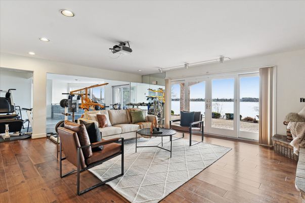 Fitness Equipment, Interior, Living room, Recessed Lighting, Water, Wood Texture Flooring