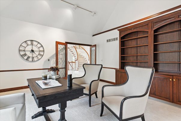 Home Office, Interior