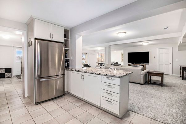 Interior, Kitchen, Living room, Stainless Steel Appliances