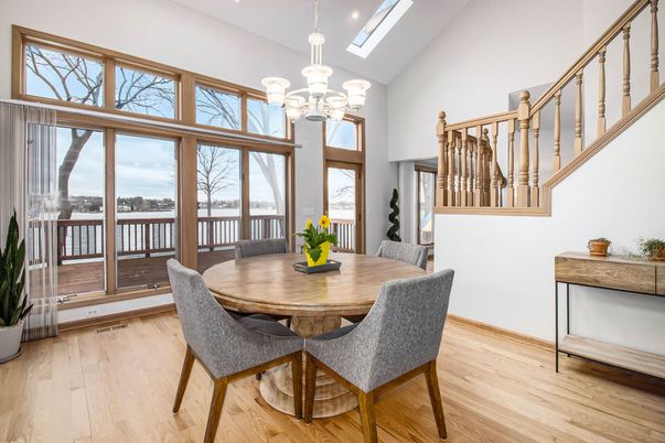 Chandelier, Dining room, Interior, Recessed Lighting, Wood Texture Flooring