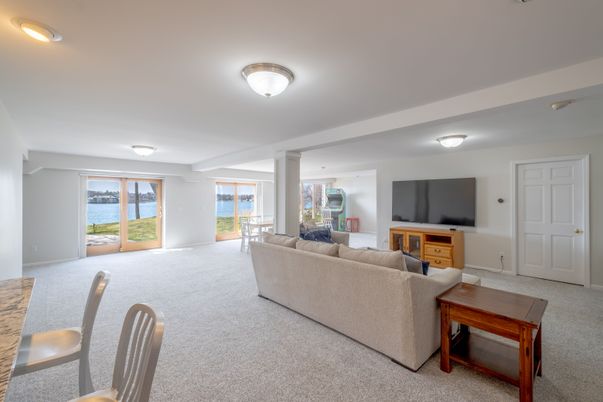 Interior, Living room, Water