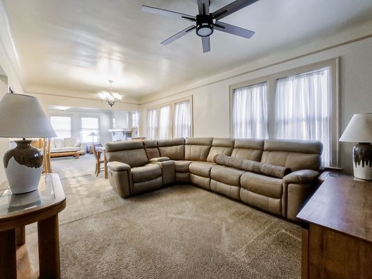 Chandelier, Interior, Living room