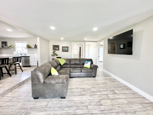 Interior, Kitchen, Living room, Recessed Lighting, Wood Texture Flooring