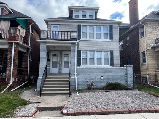 Exterior, Facade, Brick Facade, American Foursquare