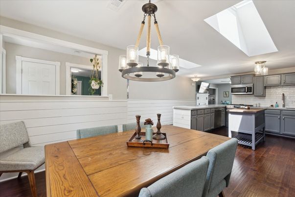 Chandelier, Dining room, Interior, Kitchen, Pendant Lights, Wood Texture Flooring