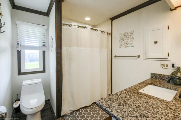 Bathroom, Interior, Recessed Lighting