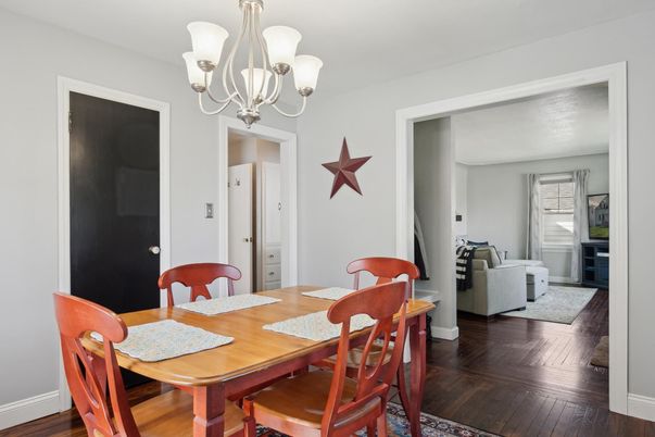 Chandelier, Dining room, Interior, Living room, Wood Texture Flooring