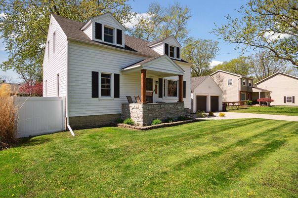 Exterior, Facade, Cape Cod