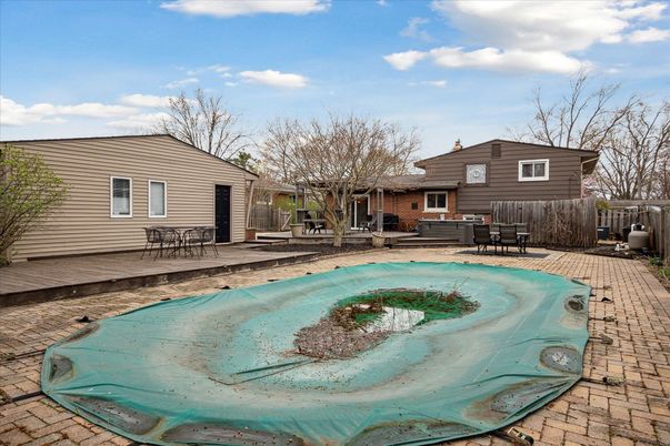 Exterior, Pool