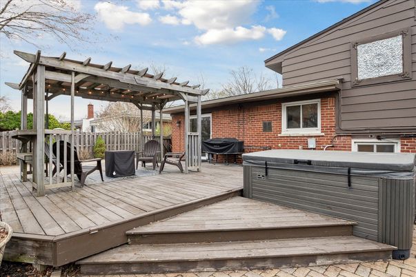Exterior, Hot Tub