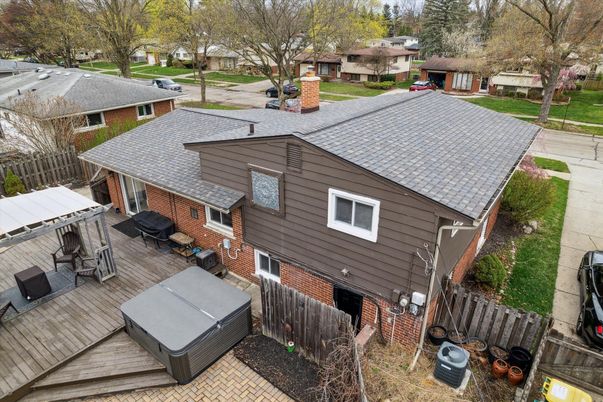 Exterior, Drone