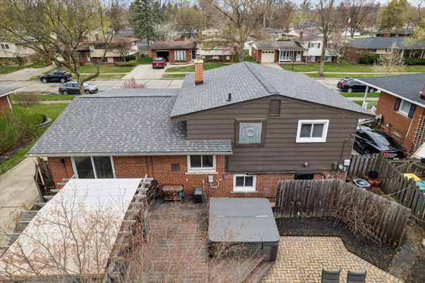 Exterior, Drone