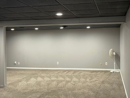 Empty room, Interior, Recessed Lighting