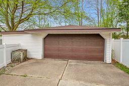 Detached Garage, Exterior
