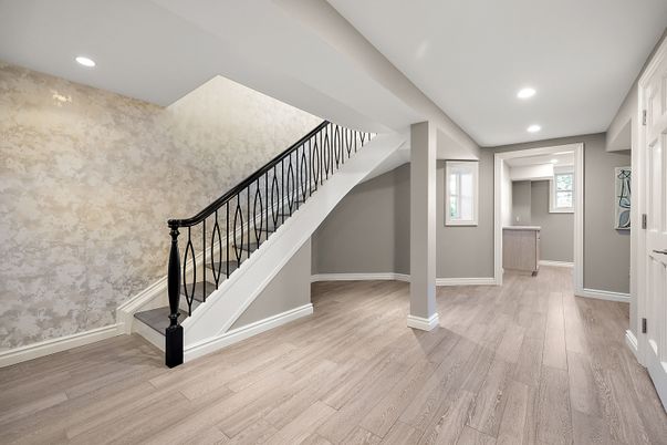 Interior, Recessed Lighting, Wood Texture Flooring