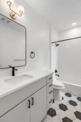 Bathroom, Dual Sink Vanities, Interior, Recessed Lighting